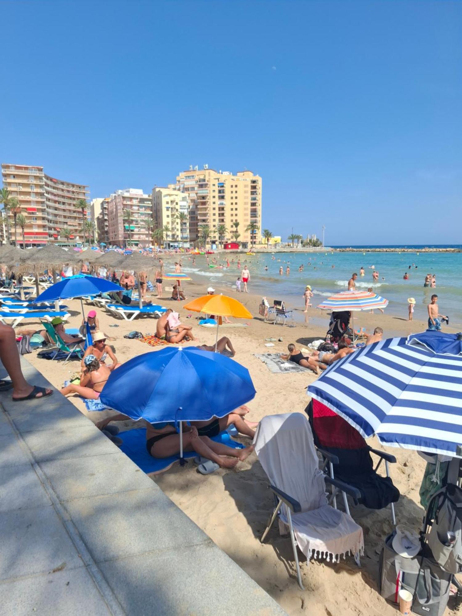 La Casa De Mi Madre Lägenhet Torrevieja Exteriör bild