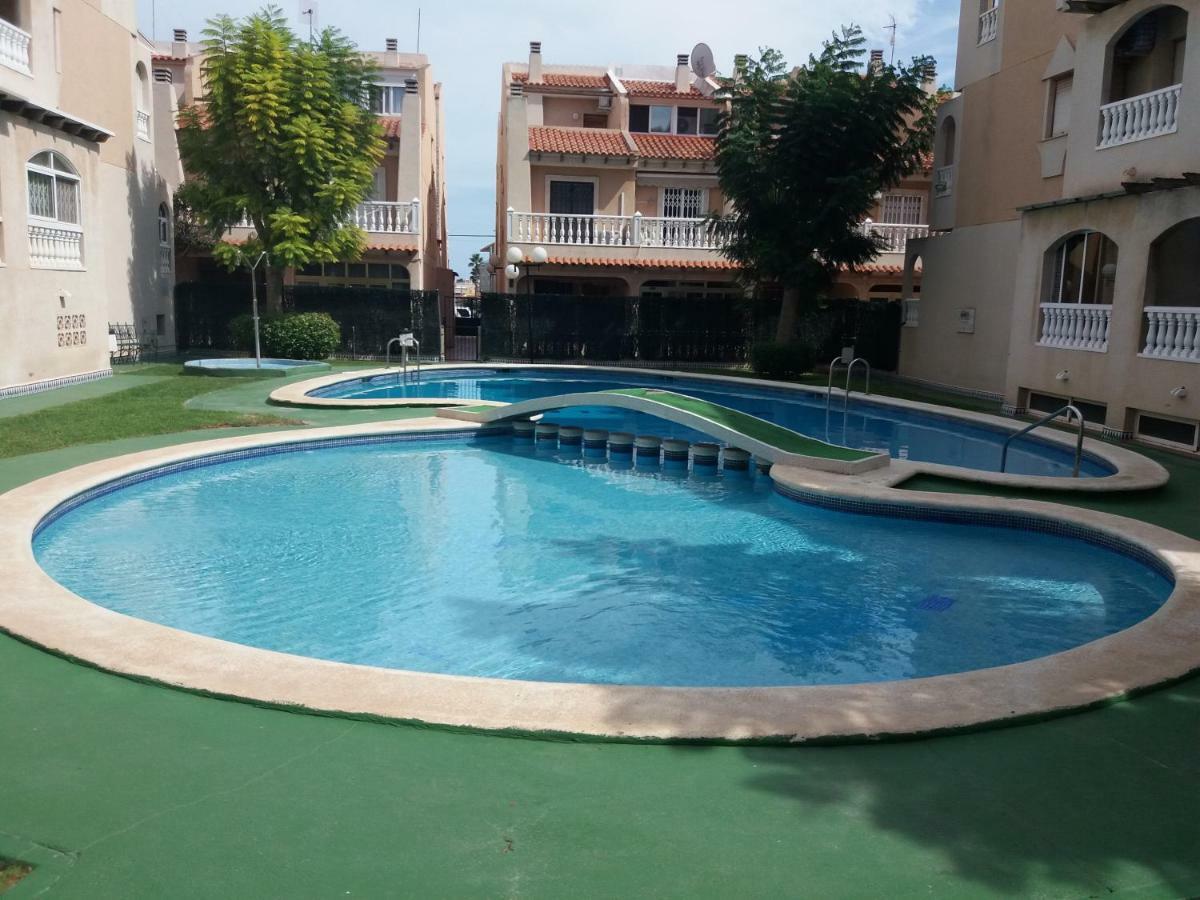 La Casa De Mi Madre Lägenhet Torrevieja Exteriör bild