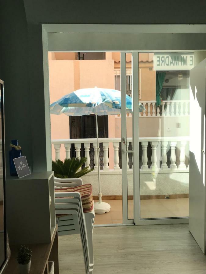 La Casa De Mi Madre Lägenhet Torrevieja Exteriör bild